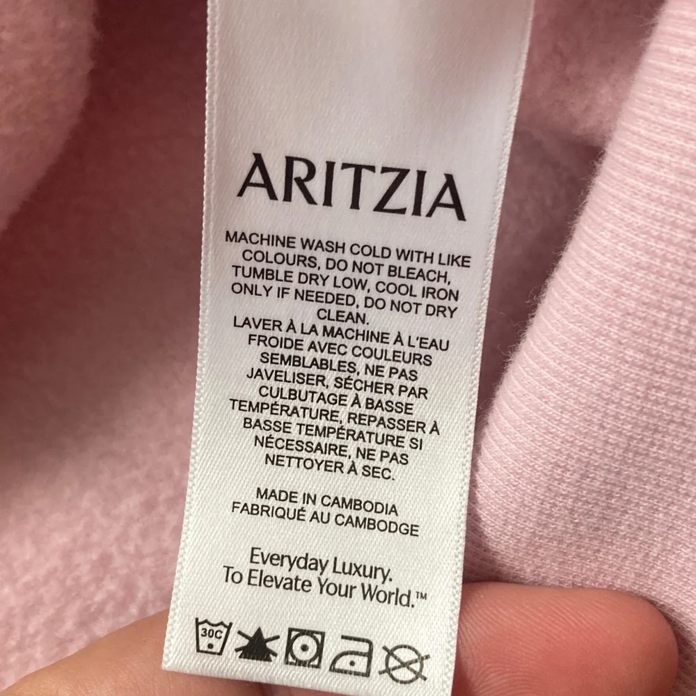 Aritzia Sweatfleece Megafit Pullover Hoodie - Picture 9 of 11